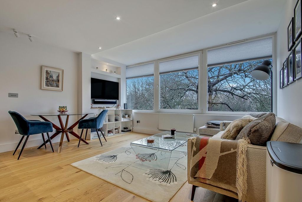 Property photo 3 of 14 Living Room