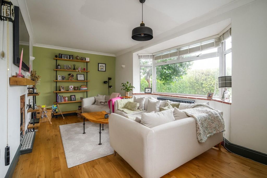 Property photo 2 of 14 43 Newlands Road_9 (2).Jpg