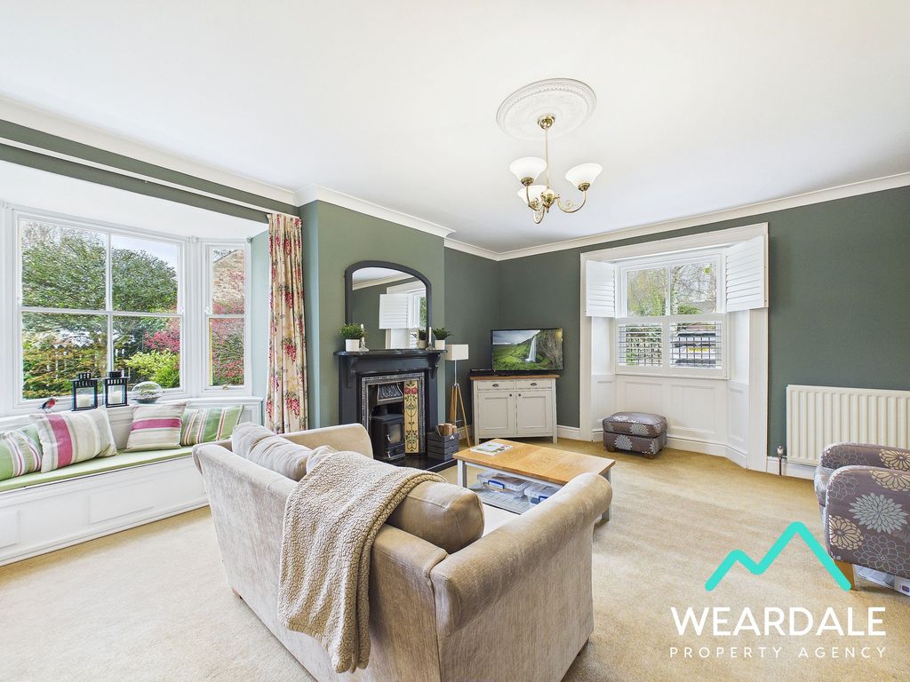 Property photo 2 of 35