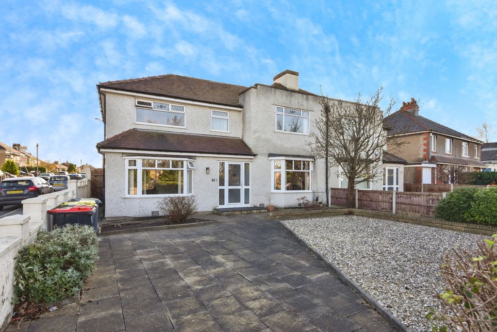 Property photo 1 of 20 Pbox-Img.Jpg