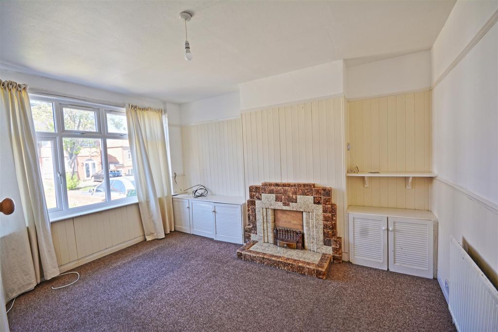 Property photo 2 of 8 3.Jpg