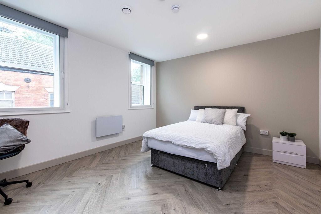 Property photo 3 of 11 Picture No. 13