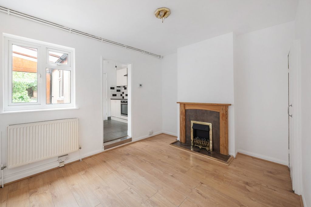 Property photo 3 of 17