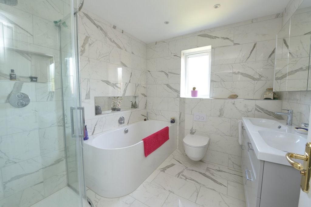 Additional image 18 of 5 bed detached house for saleFullerton Close, Fleet GU51