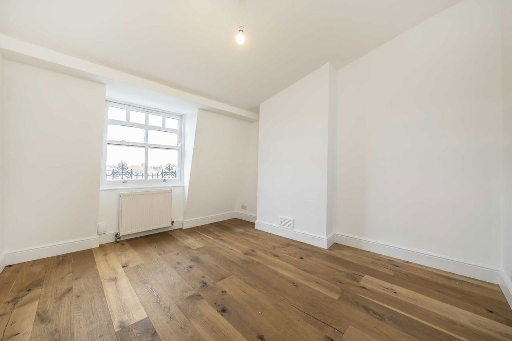 Property photo 3 of 5