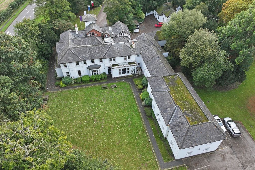 Property photo 3 of 7 Photo 8