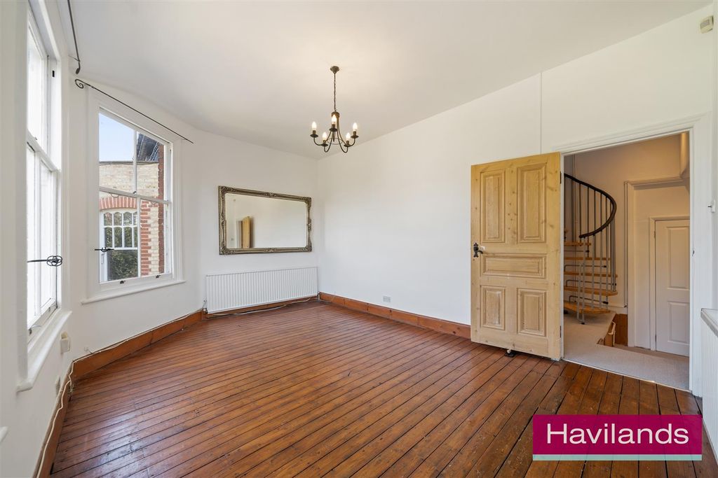 Property photo 3 of 12 Compton Road-7.Jpg