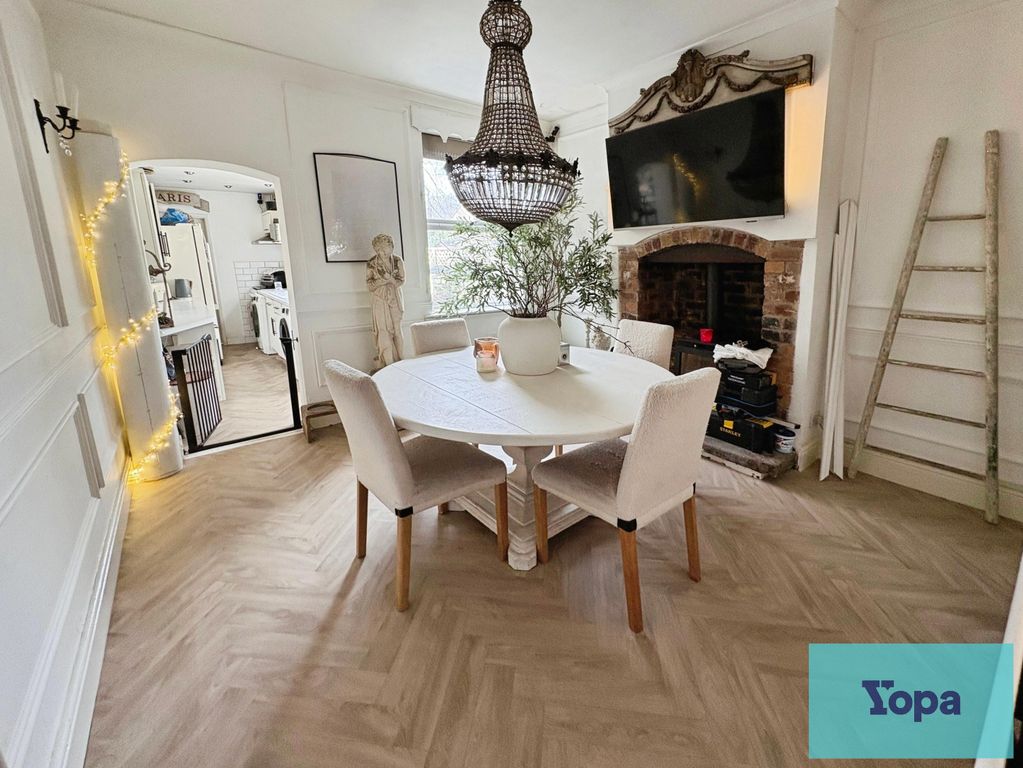 Property photo 2 of 8 Dining Room