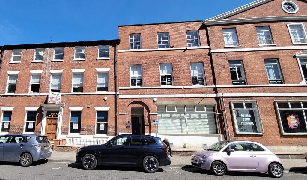 Property photo 1 of 5