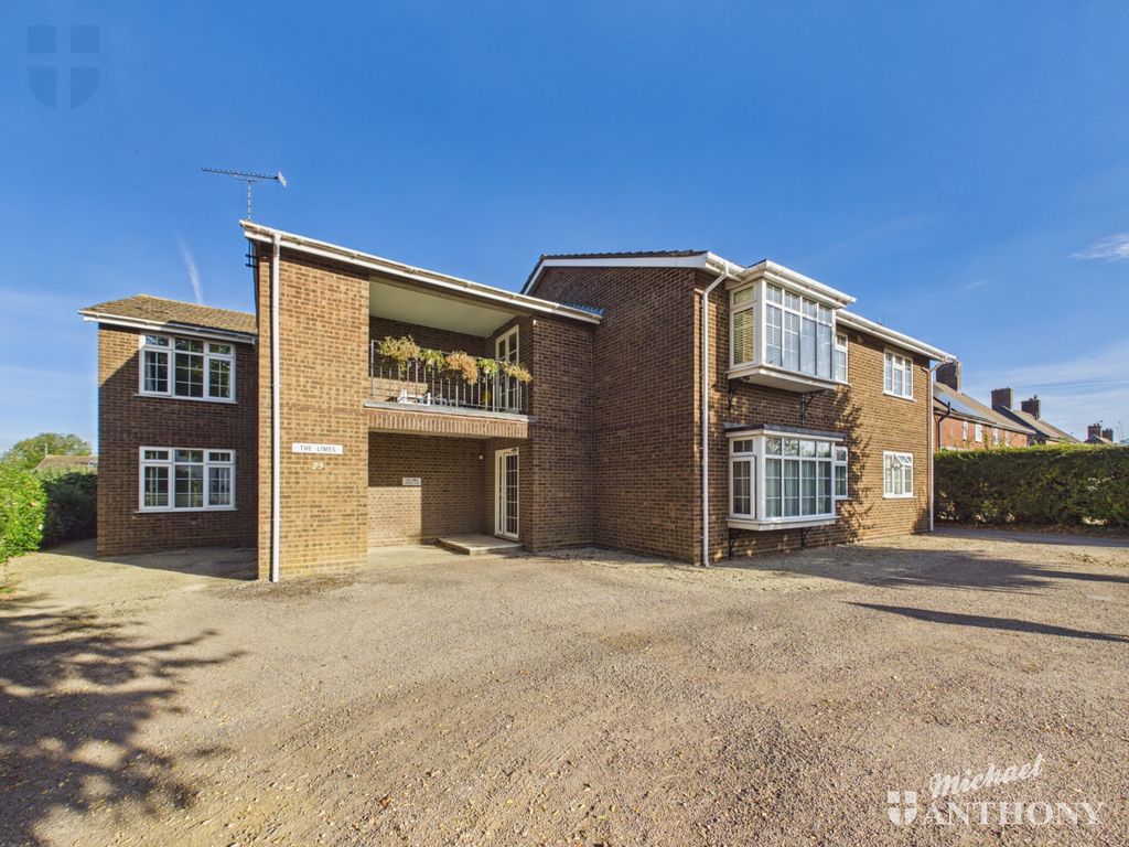 Property photo 1 of 8 Cam03852G0-Pr0808-Still009