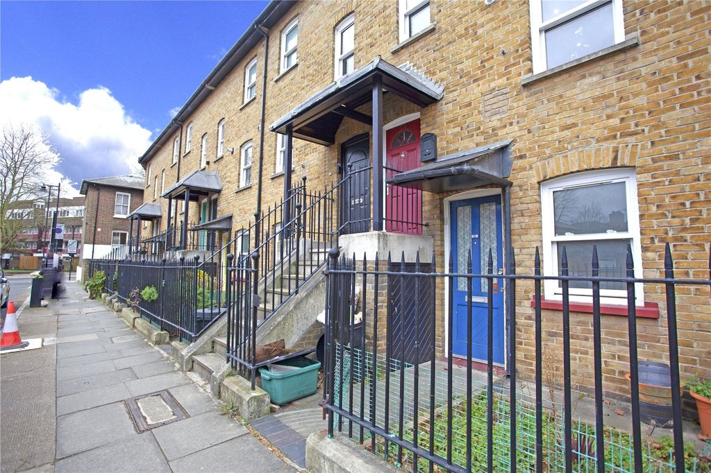 Property photo 2 of 10 Street View