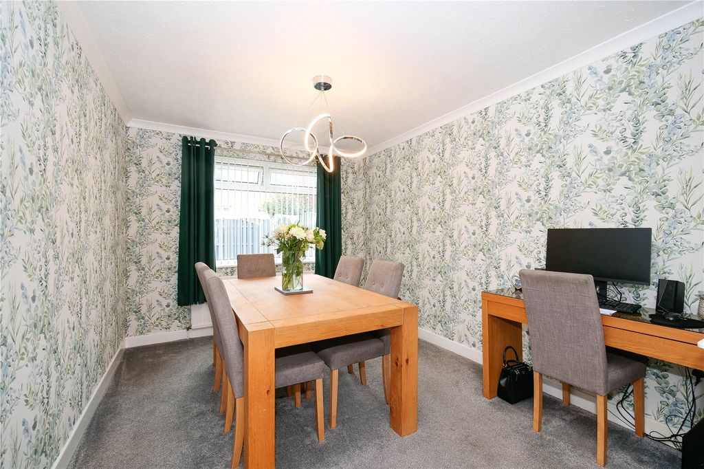 Property photo 3 of 18 Picture No. 04