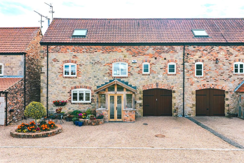 Property photo 1 of 46 Exterior And Gardens