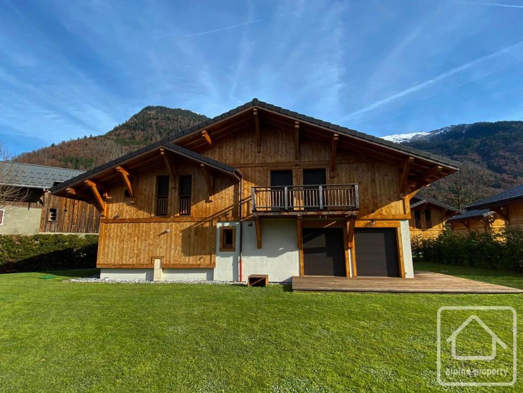 Property photo 2 of 40