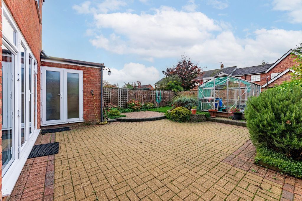 Property photo 2 of 17