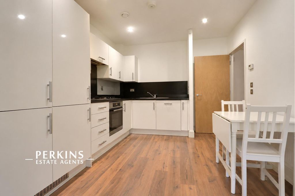 Property photo 1 of 5 Kitchen.Jpg