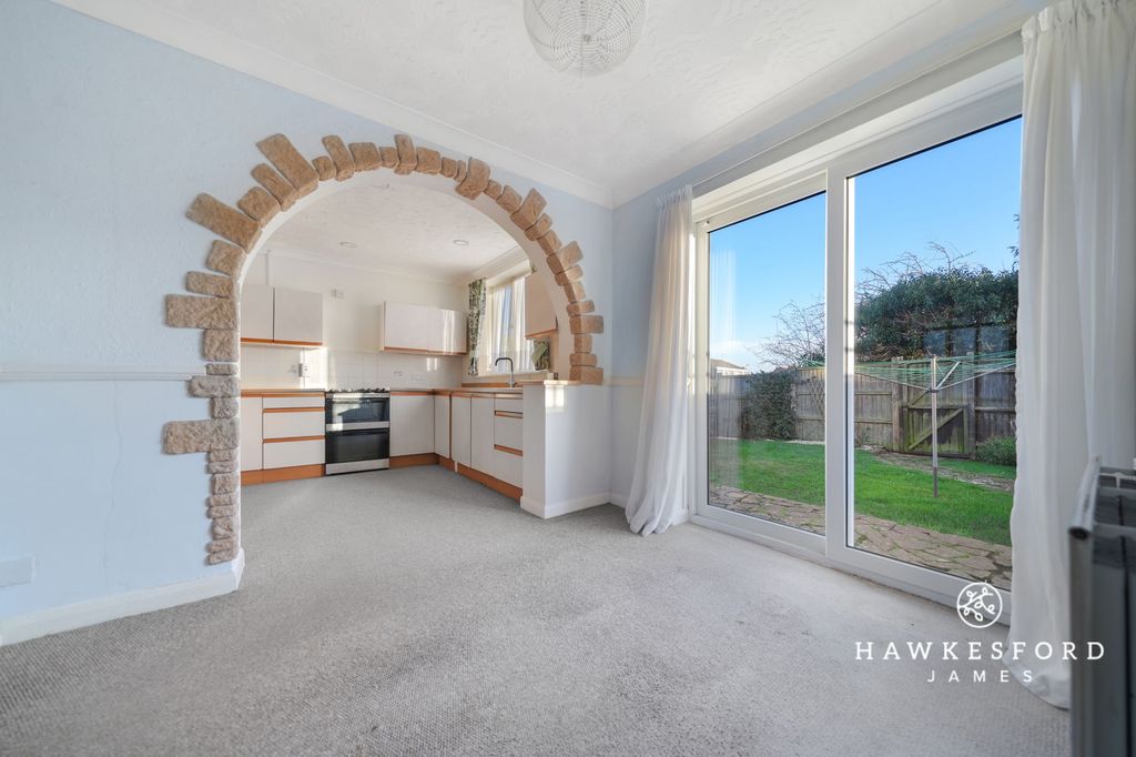 Property photo 3 of 15 Gadby Road, Sittingbourne - Dining Room