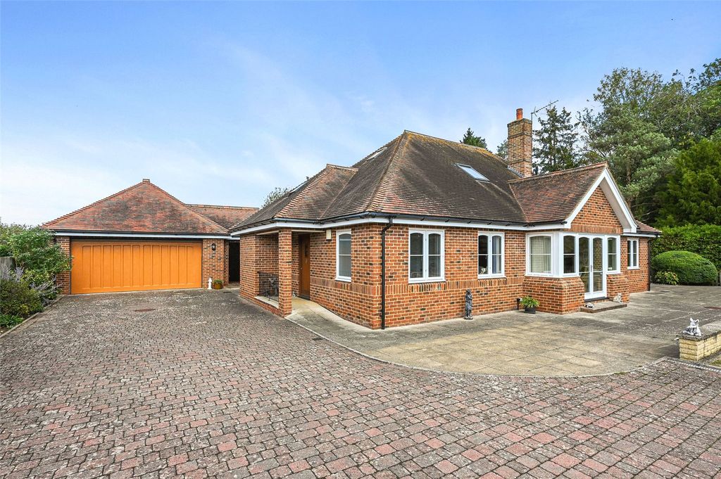 Property photo 1 of 25 Picture No. 15