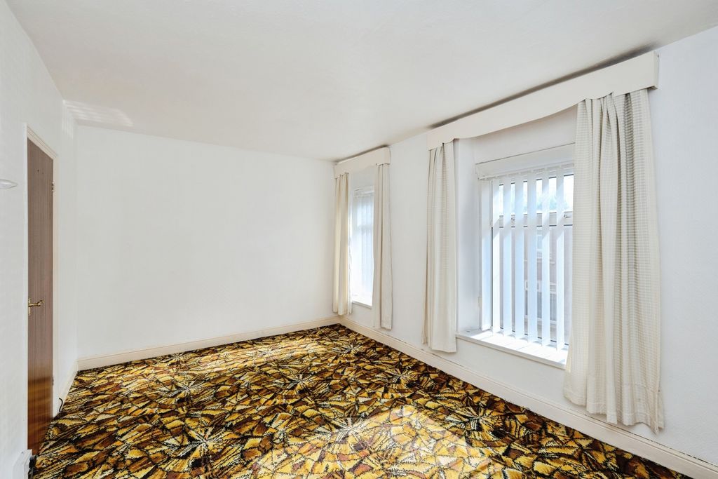 Property photo 3 of 19 Pbox-Img.Jpg