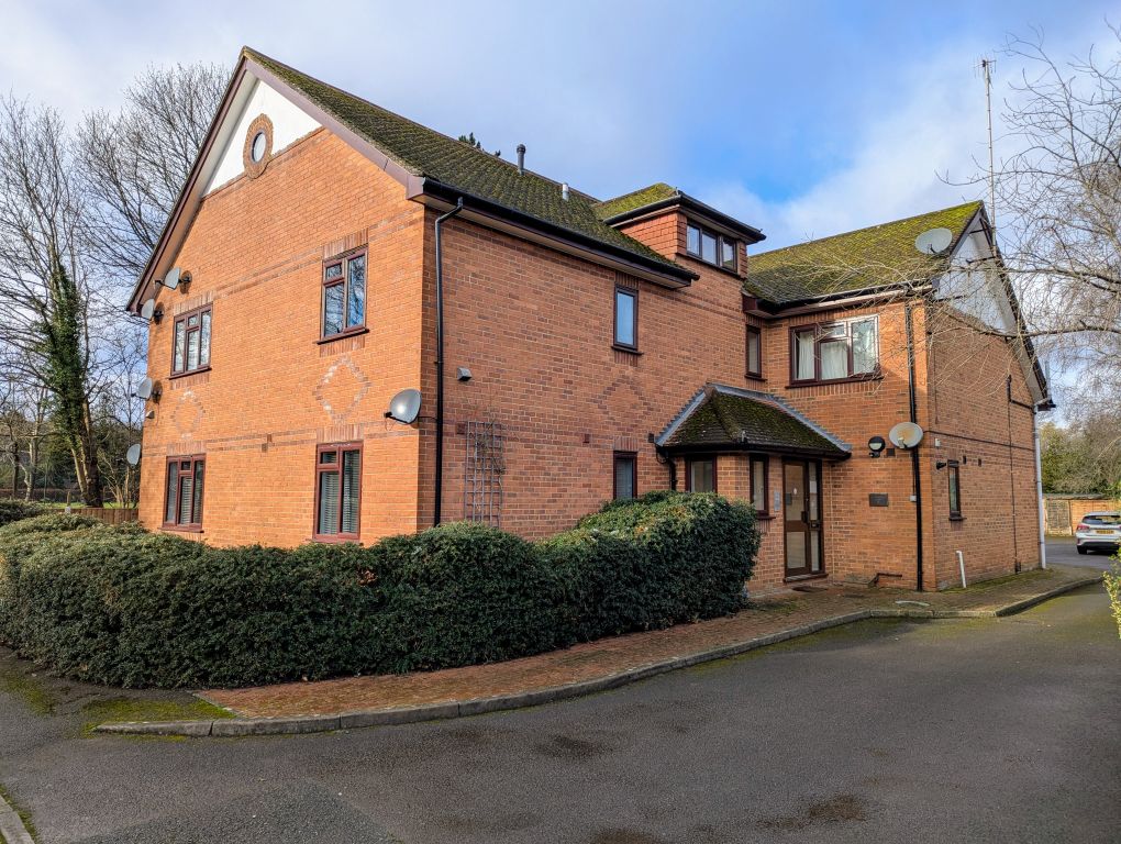 Property photo 1 of 8 Front