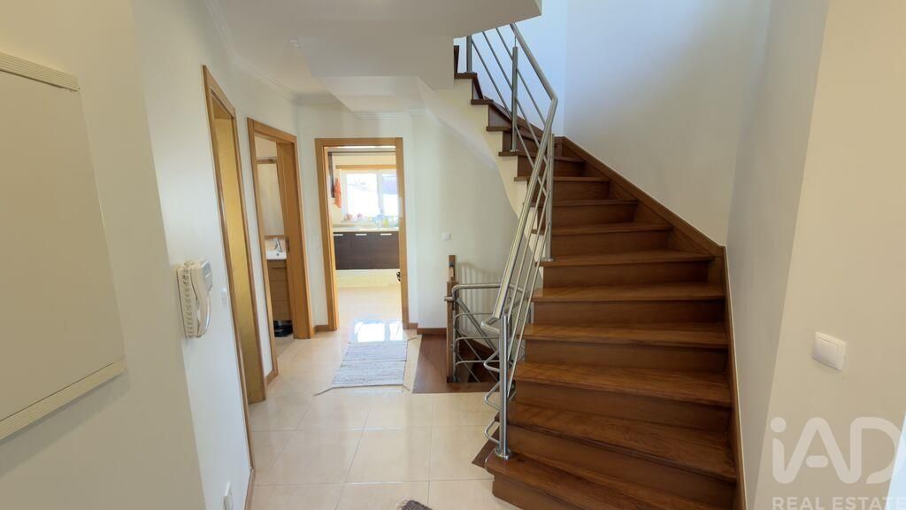 Property photo 3 of 35