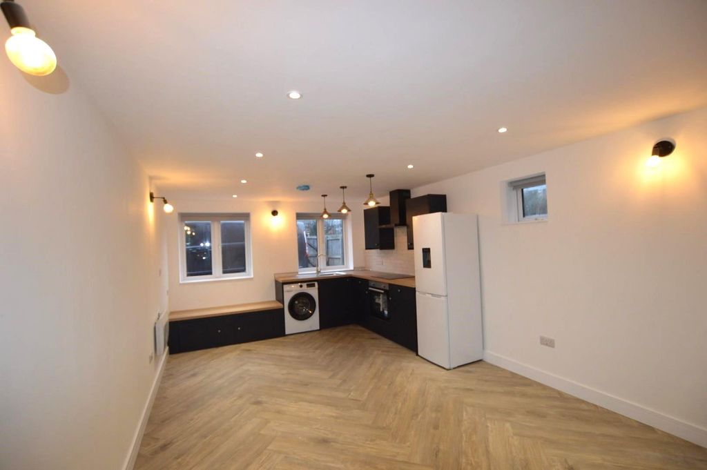 Property photo 1 of 5 Kitchen