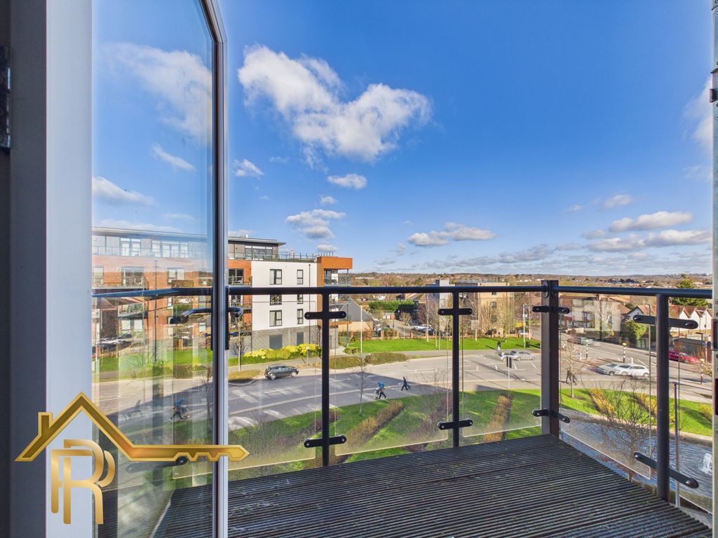 Property photo 2 of 11 Cam03016G0-Pr0050-Still009