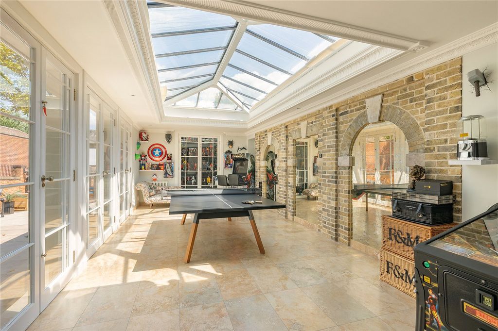 Property photo 3 of 21 Orangery