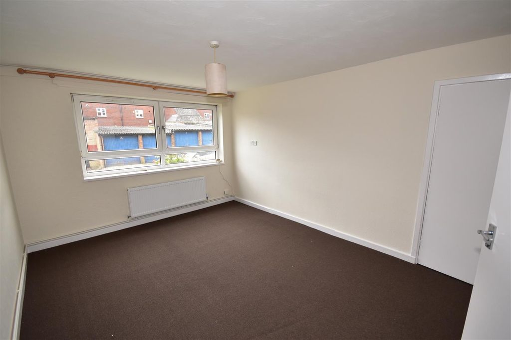 Property photo 3 of 6