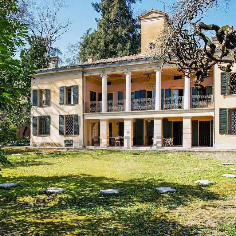 Property photo 1 of 16 Historic Villa With Park In Albinea, Emilia-Romagna