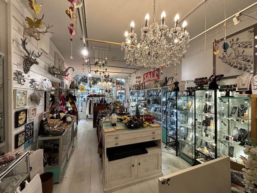 Property photo 3 of 5 Photo 5