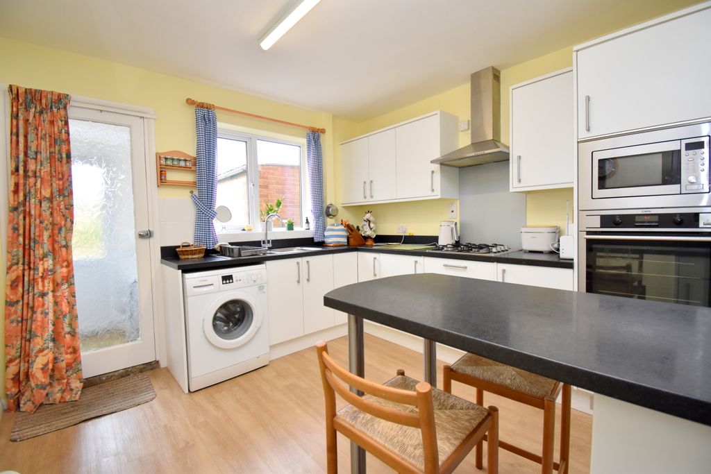 Property photo 2 of 23
