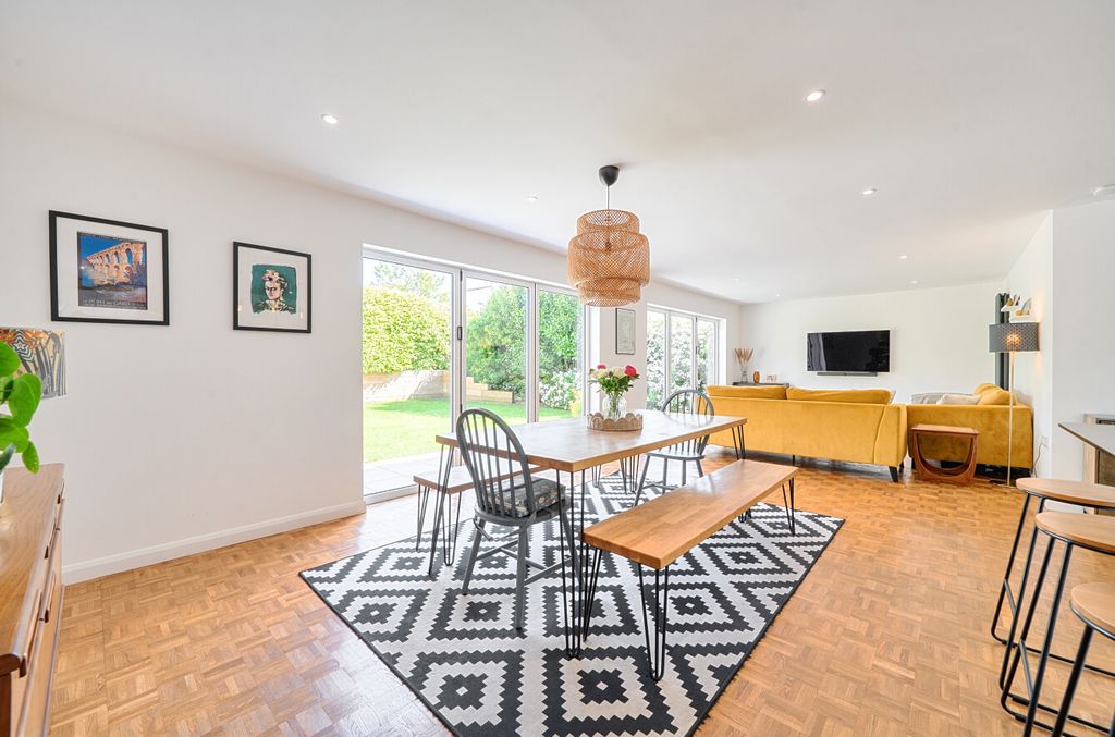 Property photo 3 of 25 1451275-15-69F0c5...
