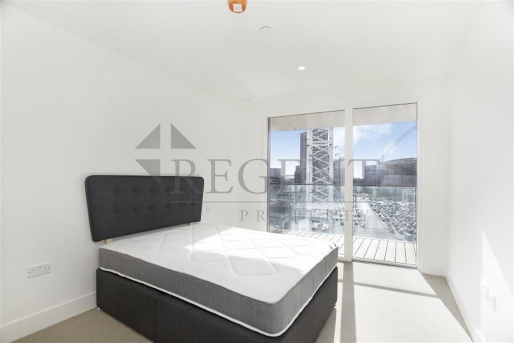 Property photo 3 of 8 Bedroom