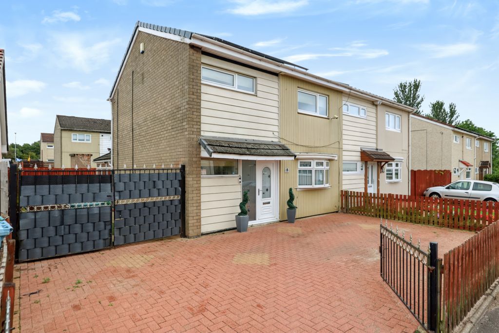 Property photo 1 of 28 3 Bedroom Semi Detached For Sale