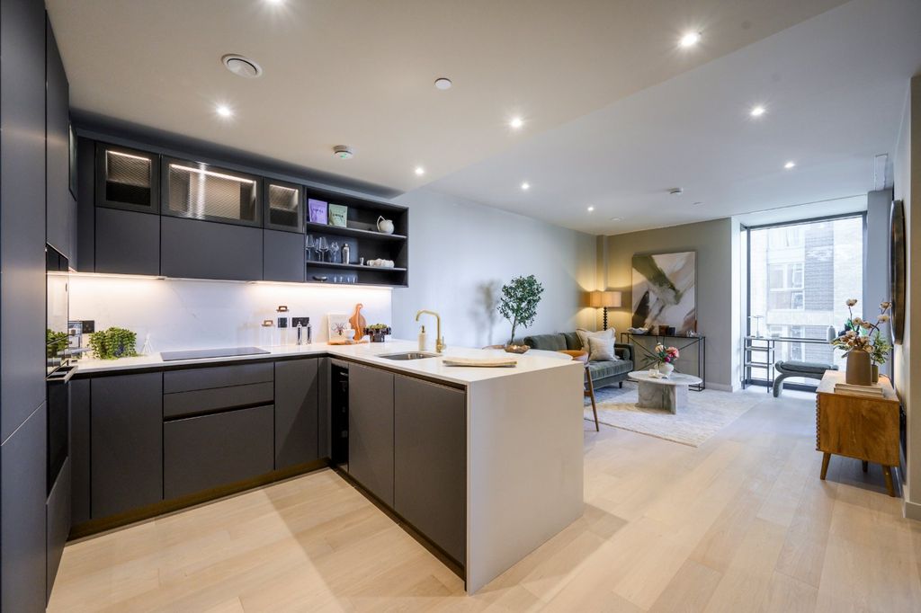 Property photo 1 of 23 Living & Kitchen