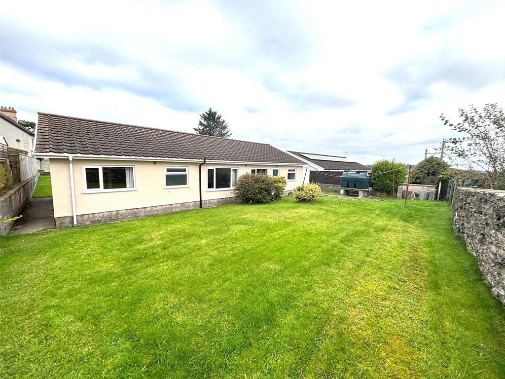 Property photo 2 of 19 Picture No. 18