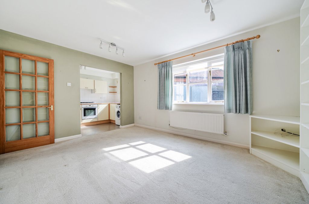 Property photo 2 of 16 1488334-13-6A50B5...