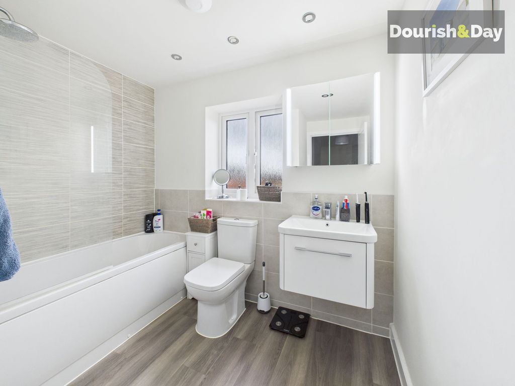 Property photo 3 of 23