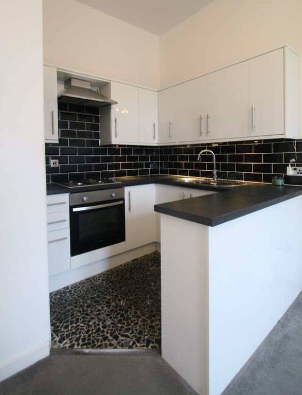 Property photo 2 of 9 Photo 2