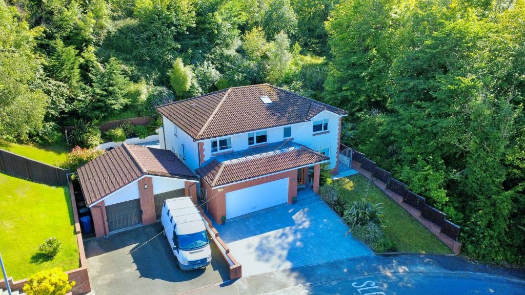 Property photo 2 of 49
