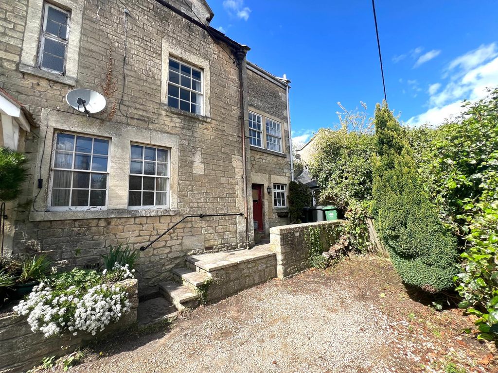 Property photo 1 of 30