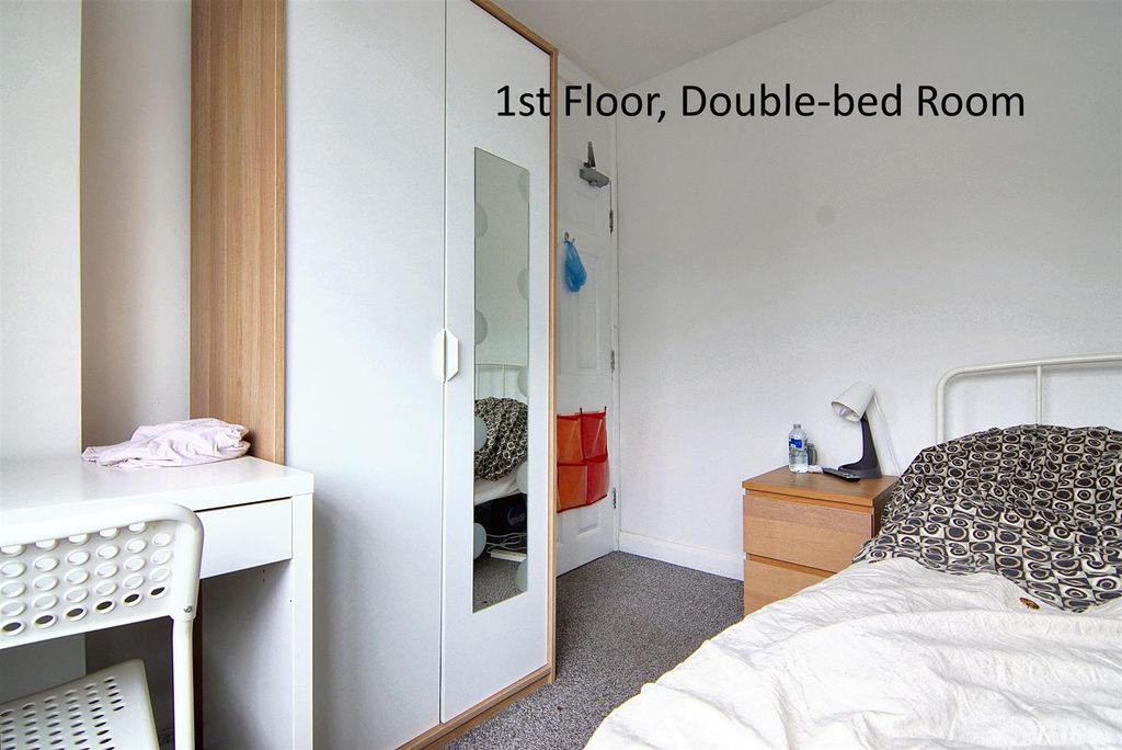 Property photo 2 of 12 Bedroom No4_2.Jpeg