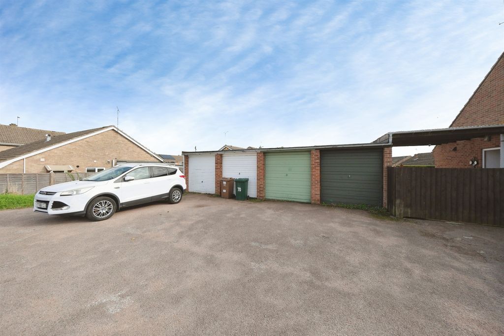 Property photo 3 of 16