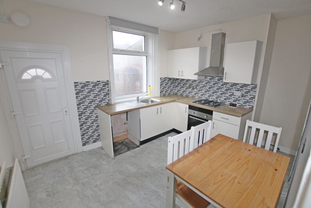 Property photo 3 of 7 3