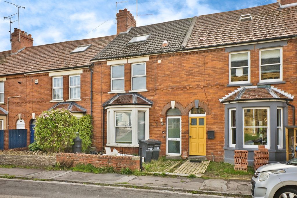 Property photo 1 of 17