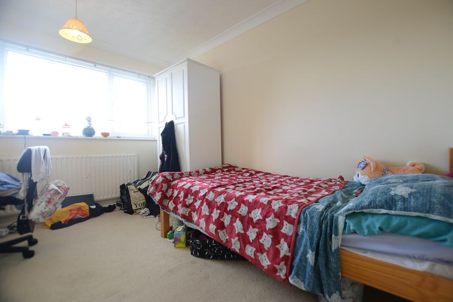 Property photo 1 of 9 Room