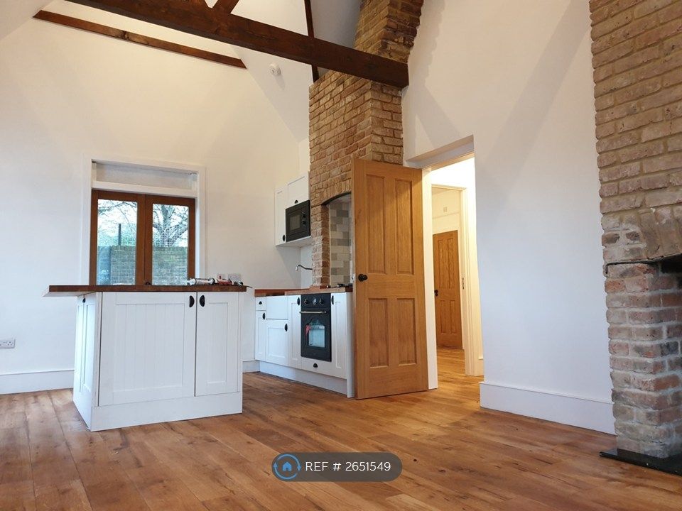 Property photo 2 of 35