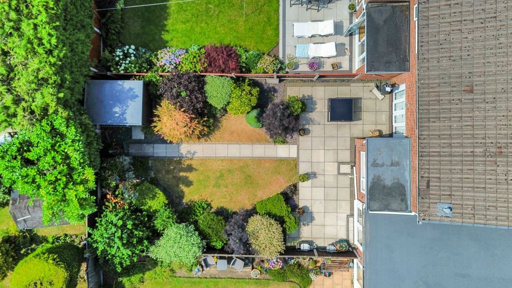 Property photo 2 of 37