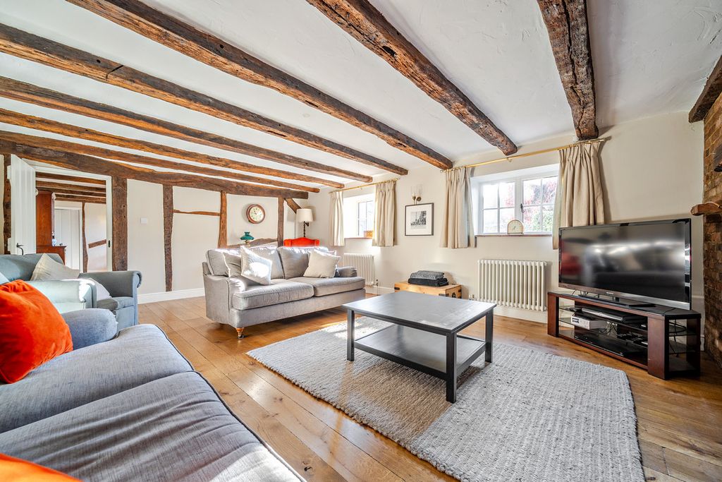 Property photo 2 of 23